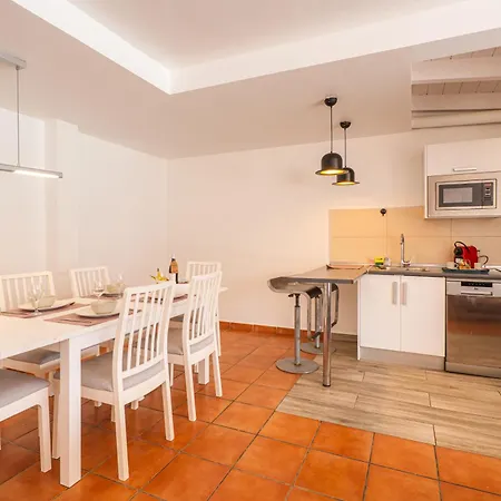 Magnolias- With Private Pool & Bbq Apartament Corralejo