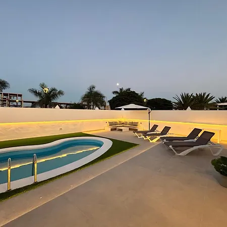 Magnolias Private Pool, Bbq & Family 公寓