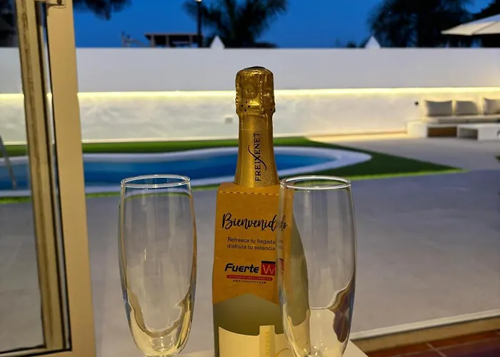 Magnolias -villa Adosada Con Piscina Privada. Corralejo