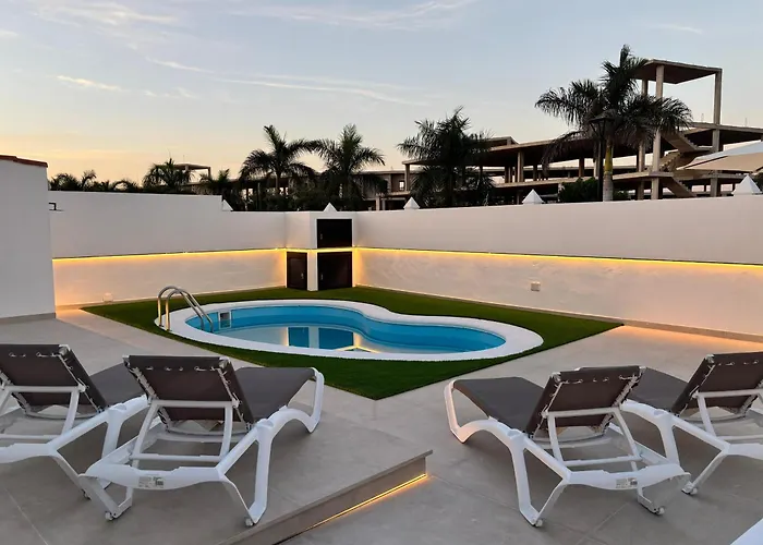 Magnolias -villa Adosada Con Piscina Privada. Lägenhet