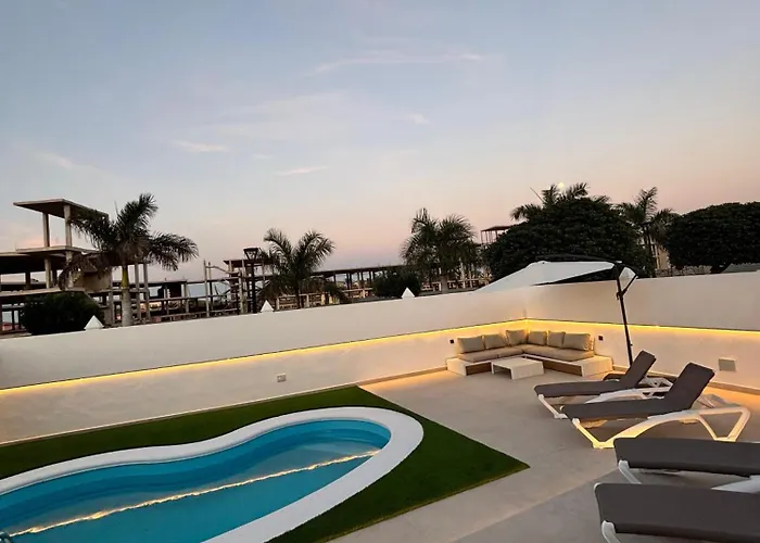 Magnolias -villa Adosada Con Piscina Privada. *