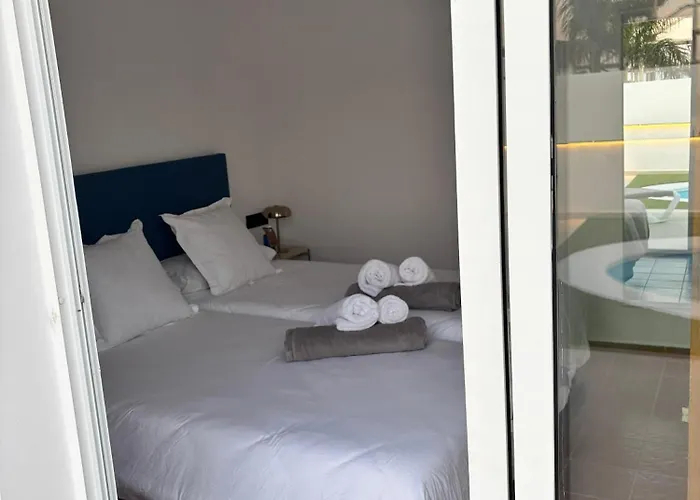 Magnolias -villa Adosada Con Piscina Privada. *