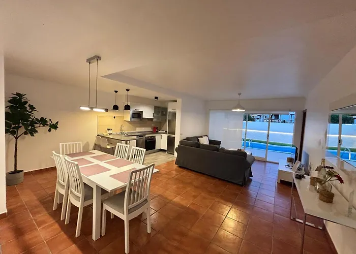 Magnolias -villa Adosada Con Piscina Privada. Corralejo