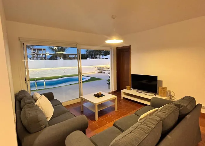 Magnolias -villa Adosada Con Piscina Privada. Lägenhet Corralejo
